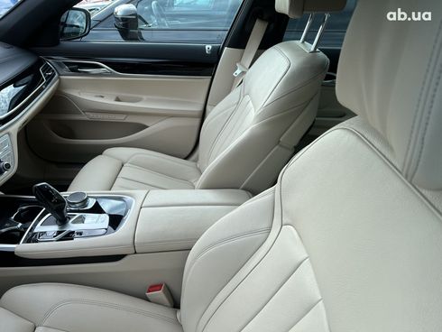 BMW 7 серия 2021 - фото 26