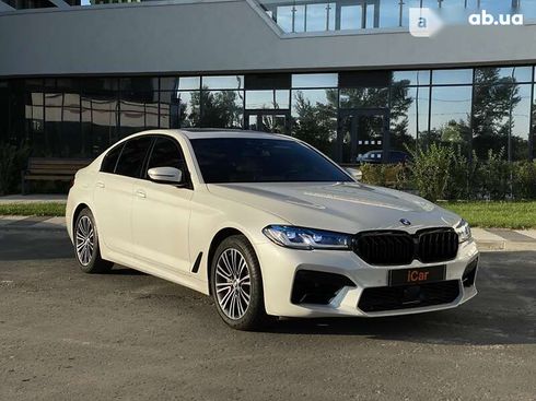 BMW 5 серия 2018 - фото 10