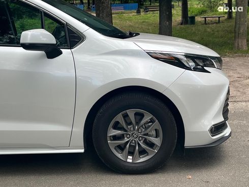 Toyota Sienna 2023 белый - фото 18