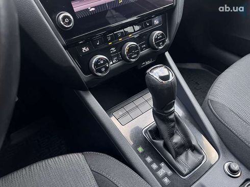 Skoda Octavia 2019 - фото 21