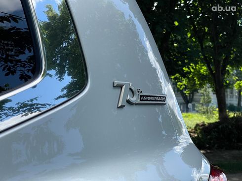 Toyota Land Cruiser 2021 серый - фото 13
