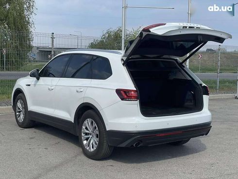 Volkswagen Touareg 2020 - фото 12