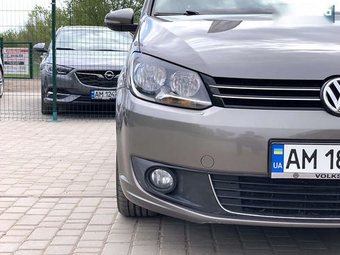 Volkswagen Touran 2011 - фото 9