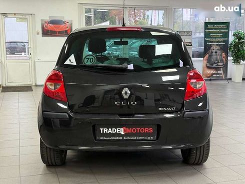 Renault Clio 2007 - фото 11