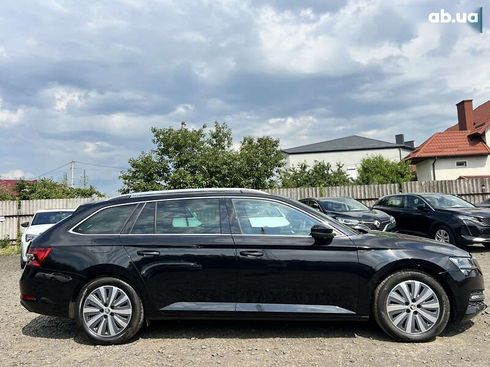 Skoda Superb 2021 - фото 9