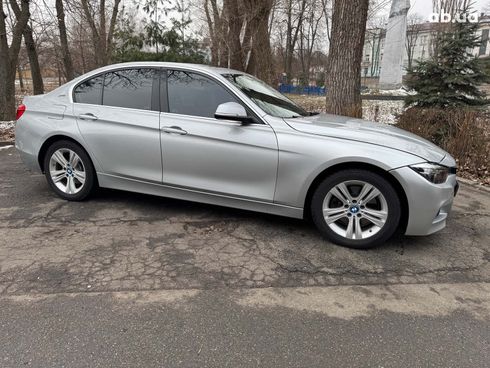 BMW 3 серия 2017 серый - фото 4