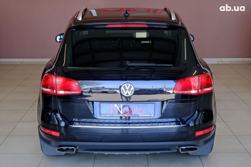 Volkswagen Touareg 2015 черный - фото 6