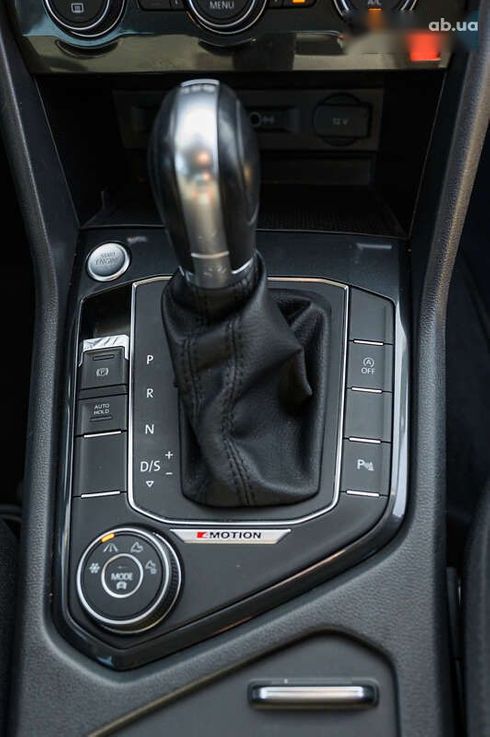 Volkswagen Tiguan 2018 - фото 20