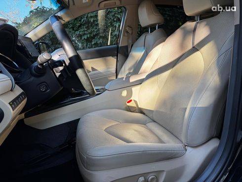 Toyota Camry 2022 черный - фото 27
