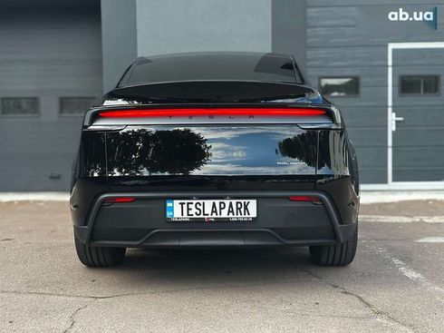 Tesla Model Y 2025 - фото 8