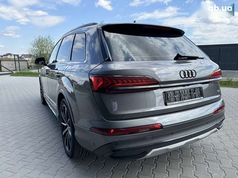 Audi Q7 2021 - фото 13