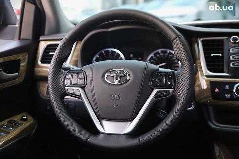 Toyota Highlander 2017 - фото 16