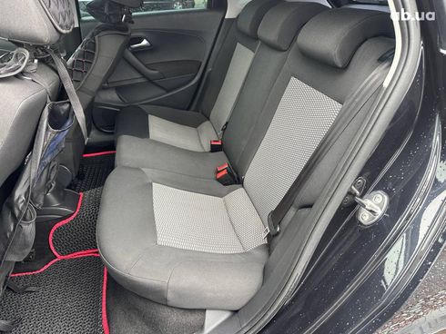Volkswagen Polo 2011 черный - фото 23