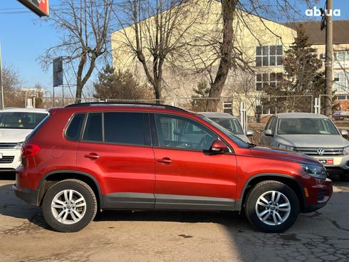 Volkswagen Tiguan 2015 красный - фото 4