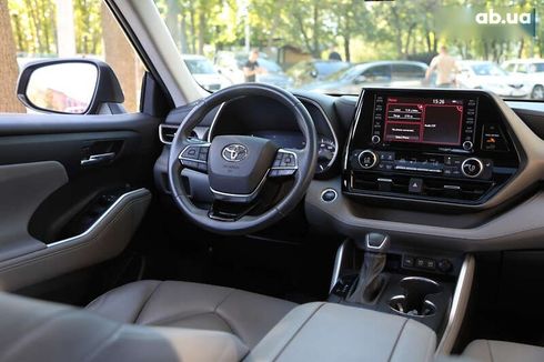 Toyota Highlander 2021 - фото 12