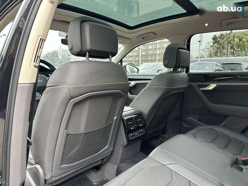 Volkswagen Touareg 2020 - фото 26