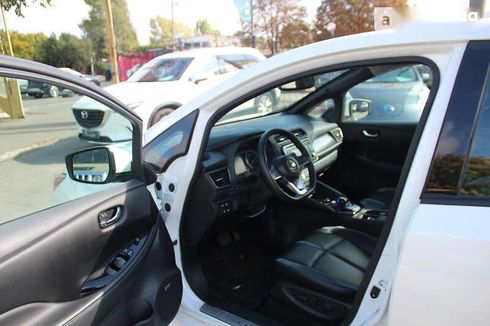 Nissan Leaf 2018 - фото 13