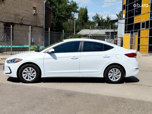 Hyundai Elantra 2018 белый - фото 3