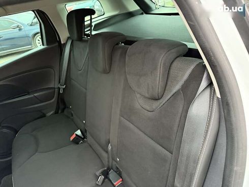 Renault Clio 2016 - фото 11