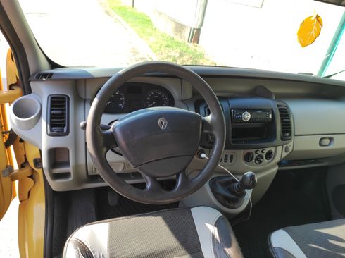 Renault Trafic 2008 желтый - фото 4