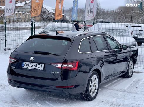 Skoda Superb 2016 - фото 18