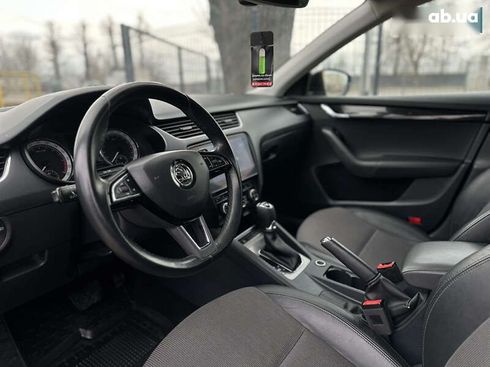 Skoda Octavia 2018 - фото 25