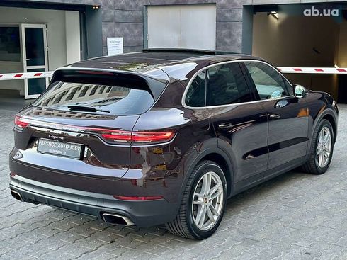 Porsche Cayenne 2018 - фото 17