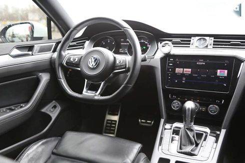 Volkswagen Passat 2017 - фото 13