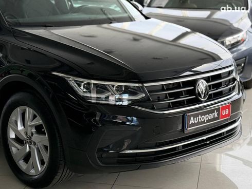 Volkswagen Tiguan 2021 черный - фото 4