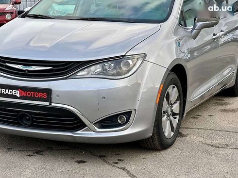 Chrysler Pacifica 2017 - фото 5