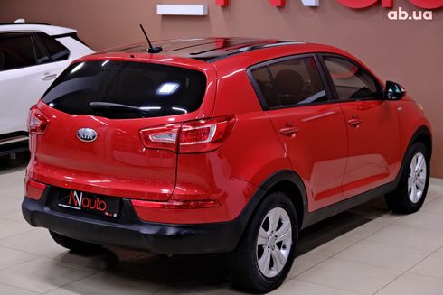 Kia Sportage 2012 красный - фото 5