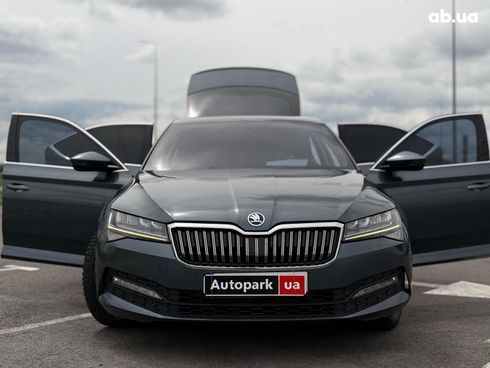 Skoda Superb 2019 серый - фото 22