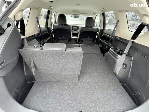 Mitsubishi Outlander 2020 - фото 11