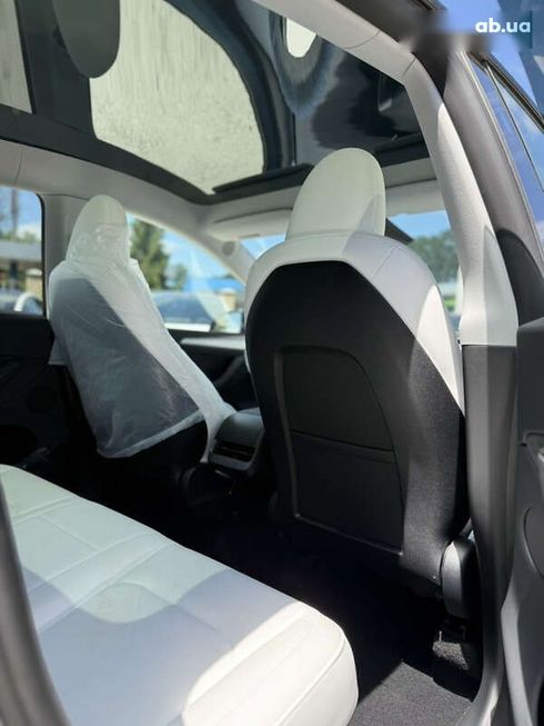 Tesla Model Y 2024 - фото 23