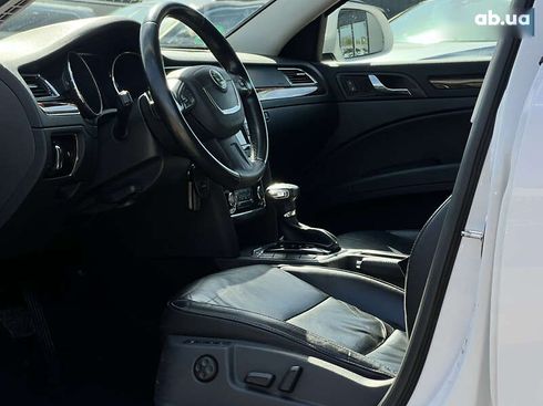 Skoda Superb 2012 - фото 22