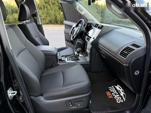 Toyota Land Cruiser Prado 2022 - фото 24