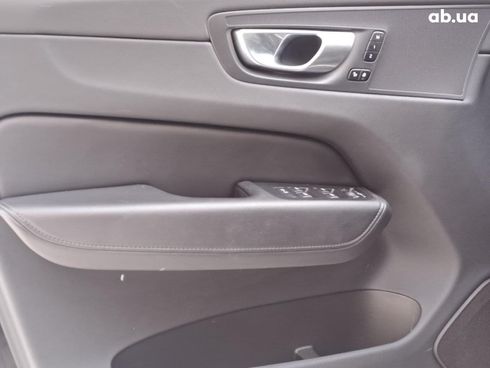 Volvo XC60 2023 черный - фото 15