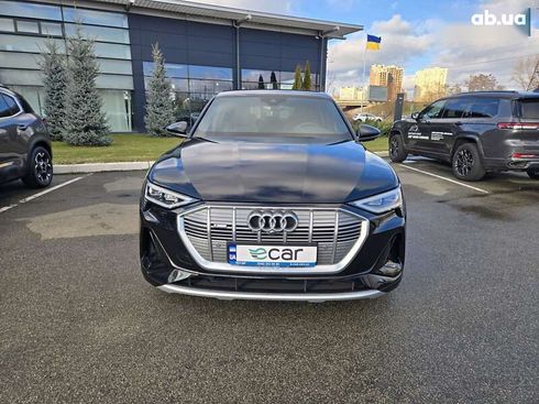 Audi E-Tron 2022 - фото 7