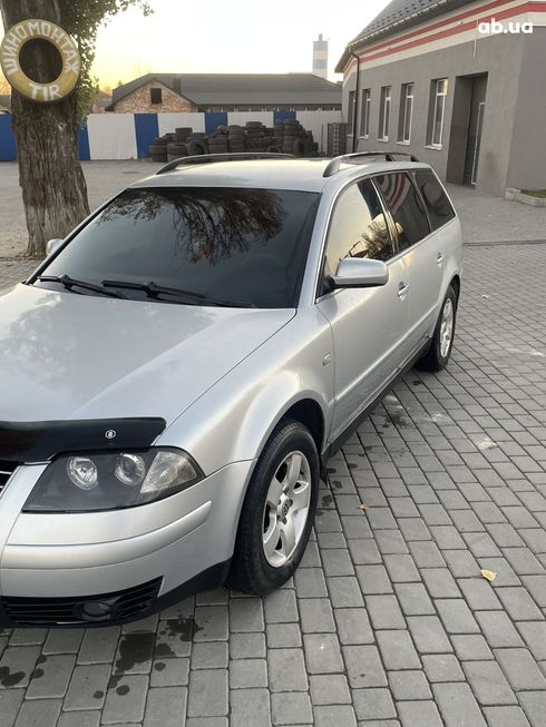 Volkswagen Passat 2001 серый - фото 18