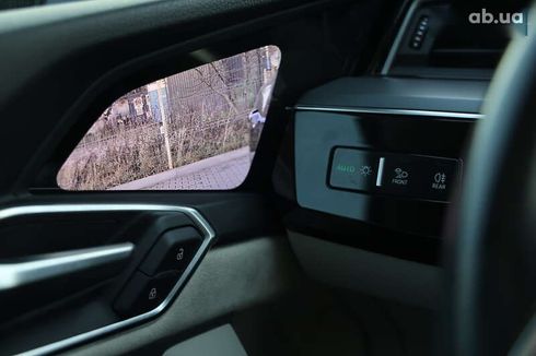 Audi E-Tron 2019 - фото 11