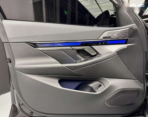 BMW i5 2023 - фото 23