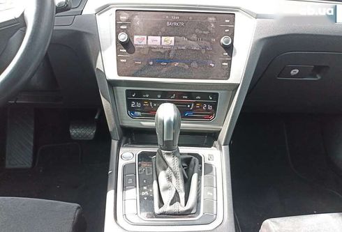 Volkswagen Passat 2021 - фото 13