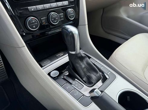 Volkswagen Passat 2019 - фото 19