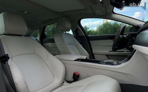 Jaguar XF 2016 - фото 9