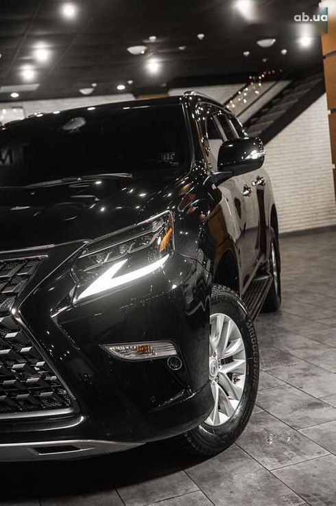 Lexus GX 2021 - фото 25