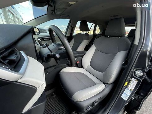 Toyota RAV4 2020 - фото 14