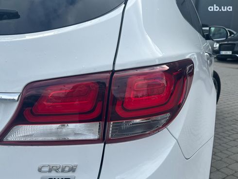 Hyundai Grand Santa Fe 2019 белый - фото 15