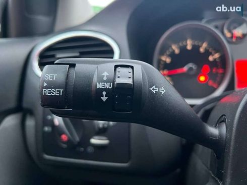 Ford Focus 2010 - фото 18