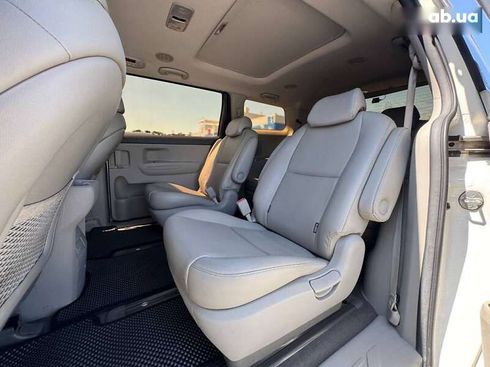 Kia Carnival 2014 - фото 21