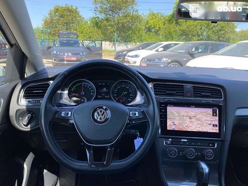 Volkswagen e-Golf 2020 - фото 22